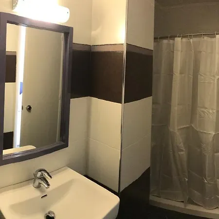 San Antonio Apt * Rhodes City